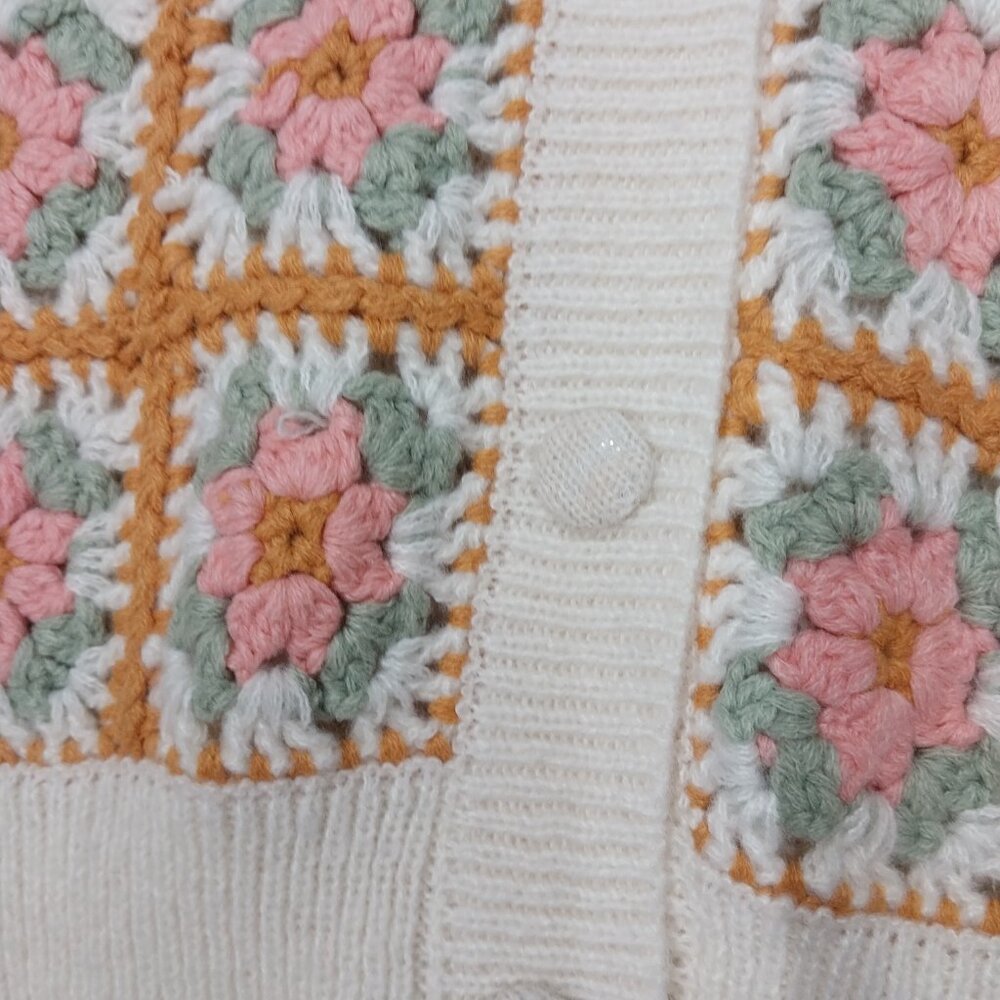 3569 Size M/L Bi Bi Granny Square Button Down Sweater in Pink and Green, NWT. - Picture 4 of 5